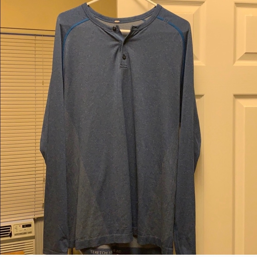 Men’s lululemon long sleeve shirt.
